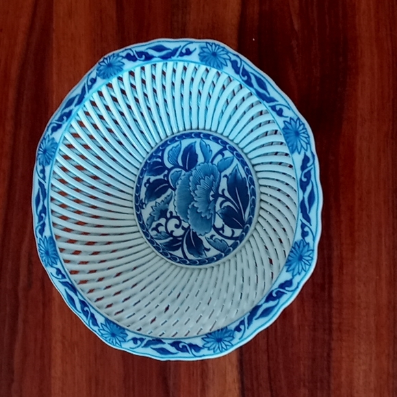 Other - VINTAGE JAPANESE BLUE AND WHITE HASAMI PORCELAIN RETICULATED BOWL